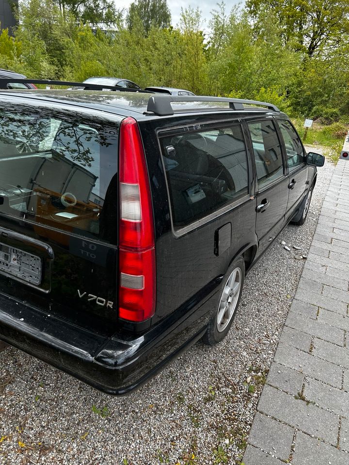 Volvo V70 defekt in Neusäß
