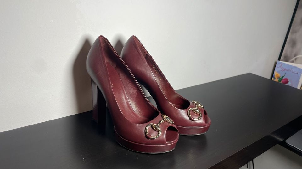 Gucci pumps Bordeauxrot 36 283967 NEU in Berlin