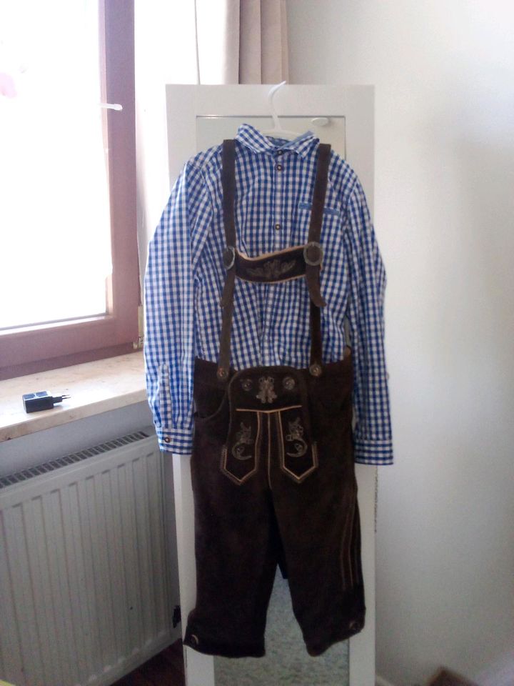 Trachten kinderLederhose mit Hemd gr134/140 30€ in Neuburg a.d. Donau
