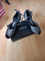 Diamant Tanzschuhe Gr 39 schwarz silber 6,5 cm Absatz neuwertig Hessen - Bad Homburg Vorschau
