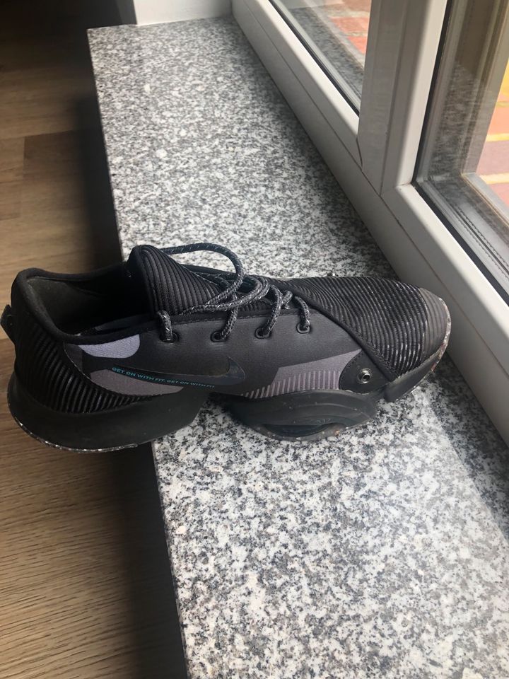Schuhe Nike Große 42 in Bienenbüttel