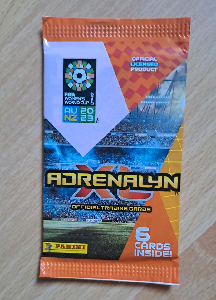 Panini Adrenalyn Trading Cards zur Frauen WM 2023 in Altenburg