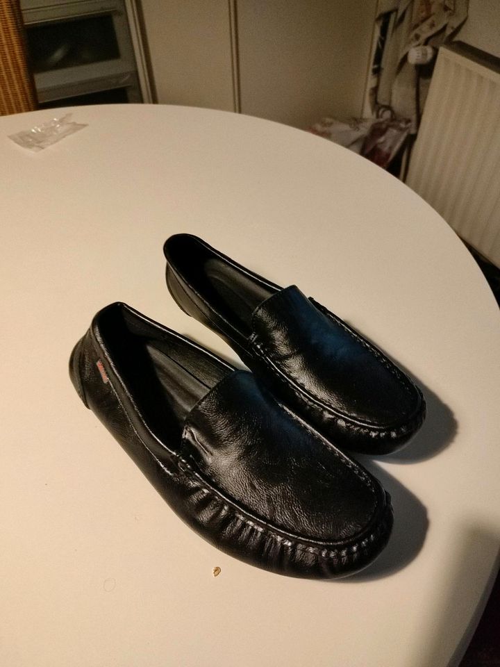 Schuhe Slipper in Aachen