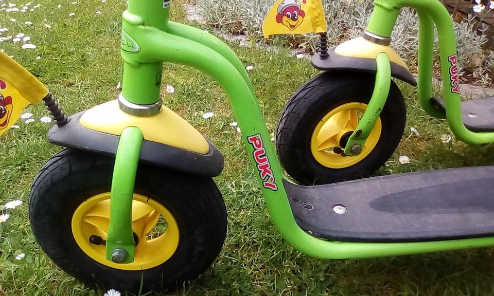 Roller Puky Zwillinge grün Tretroller in Bad Segeberg