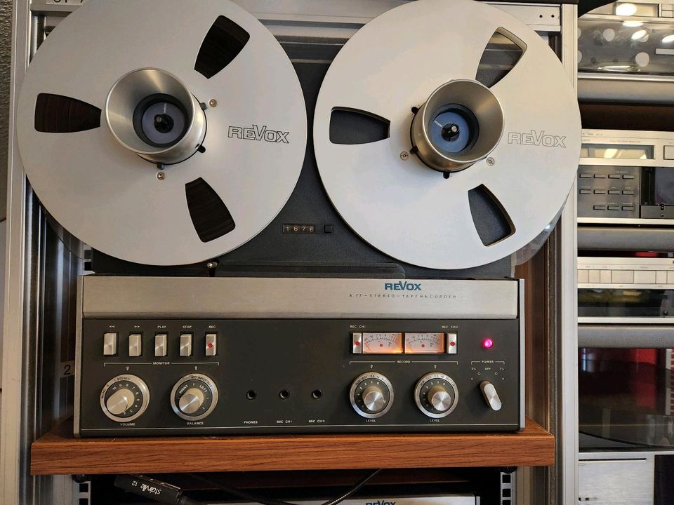 REVOX ( Rack ) in Bonn