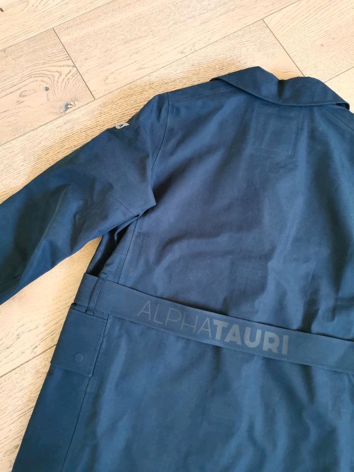 Alpha Tauri Trenchcoat Mantel Modell OZENZ Gr. M in Freilassing