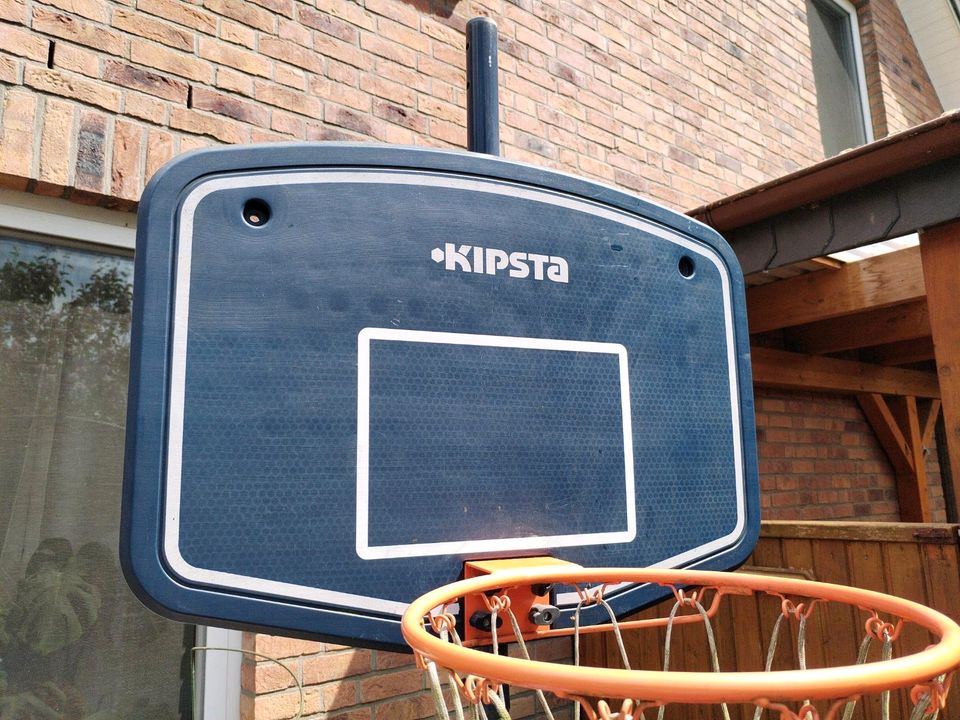 Basketball-Korb Kipsta Outdoor in Schenefeld (Kreis Steinburg)
