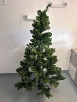 Weihnachtsbaum mit Tasche und Weihnachtskugeln, 1,60 x 1,00 (HxB) Baden-Württemberg - Niefern-Öschelbronn Vorschau