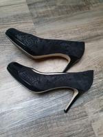High Heels Pumps Högl Lack Leder Schwarz Plateau Gr. 39 (6) Niedersachsen - Lengenbostel Vorschau