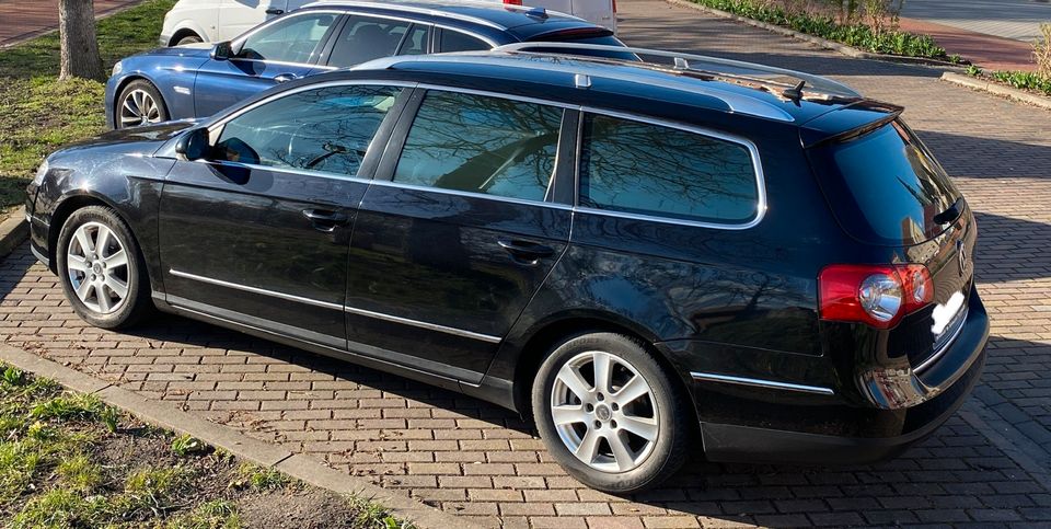 VW Passat 3C B6 2.0 TDI 2006 Highline TÜV 2026 Schwarz Volkswagen in Magdeburg