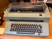 IBM Kugelkopf Schreibmaschine Type XYD, 2 Köpfe, Haube Nordrhein-Westfalen - Pulheim Vorschau