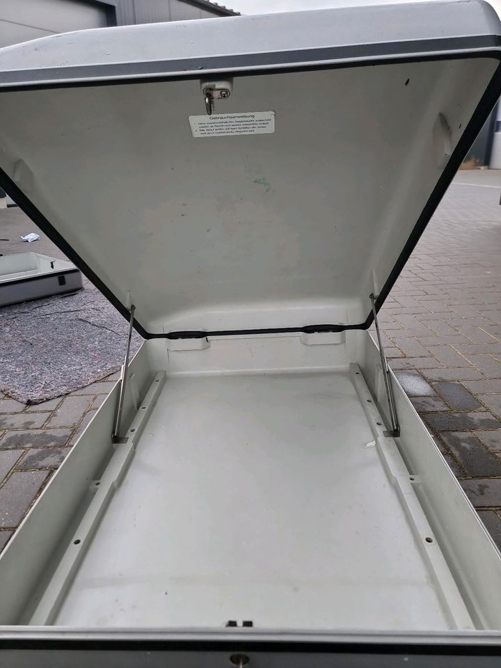 Originale Oris Dachbox Für Mercedes S123 und S124 mit Trägern in Großbeeren