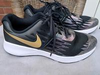 Nike Sneaker Gr.38,5 - nur ein paar mal getragen Nordrhein-Westfalen - Wadersloh Vorschau