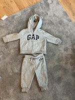 GAP Sweatshirt-Anzug Sweatjacke und Jogginghose 12-18 Monate Rheinland-Pfalz - Landau in der Pfalz Vorschau