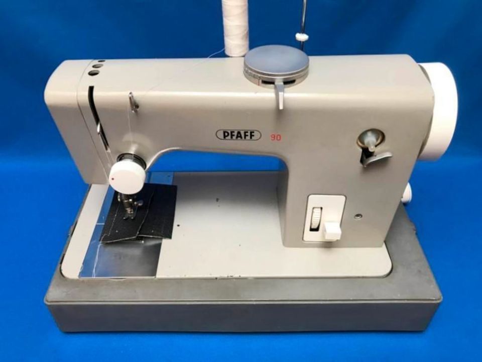 Nähmaschine Pfaff 90 Nähmaschine Näht Leder und Jeans in Ludwigsburg