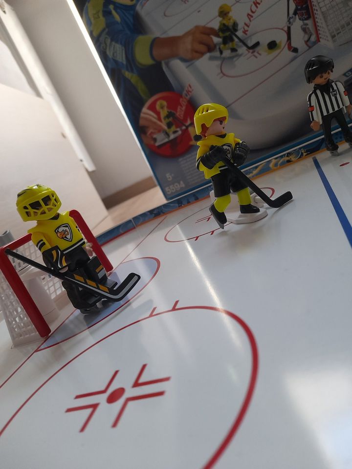 Playmobil Action&Sport Eishockey Set Mit Eismaschine in Beverungen