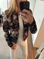 Esprit edc Bomberjacke Vintage Blouson floral Blumenmuster 36 S Baden-Württemberg - Sachsenheim Vorschau