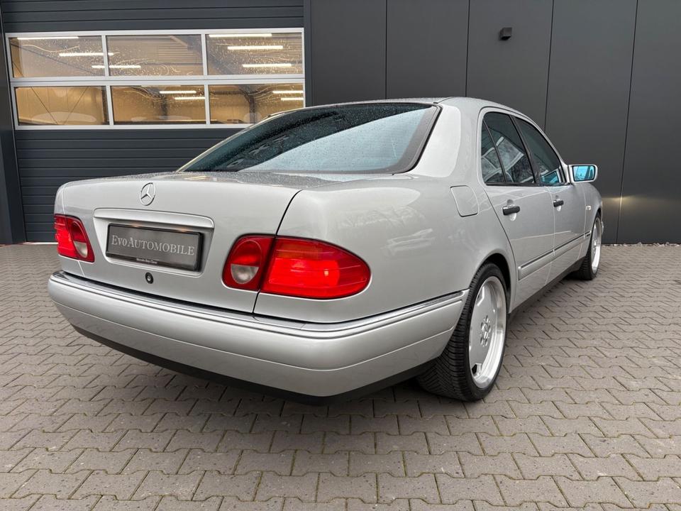 Mercedes-Benz E 220 CDI Avantgarde Automatik 80tkm! 18" AMG in Ahlen