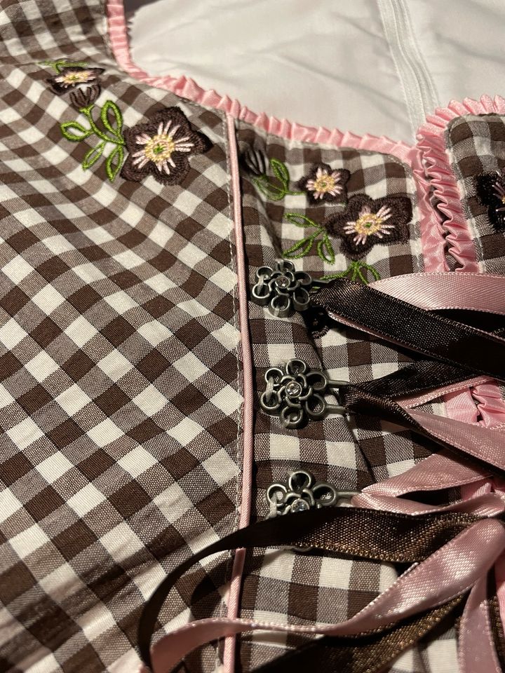 Dirndl Marke Fuchs mit Bluse - braun/weiß/rosa in Randersacker