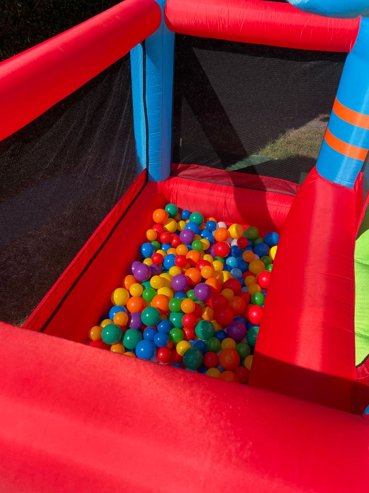 Hüpfburg Fabi mit Rutsche u Bällebad für Kindergeburtstag mieten in Gelsenkirchen