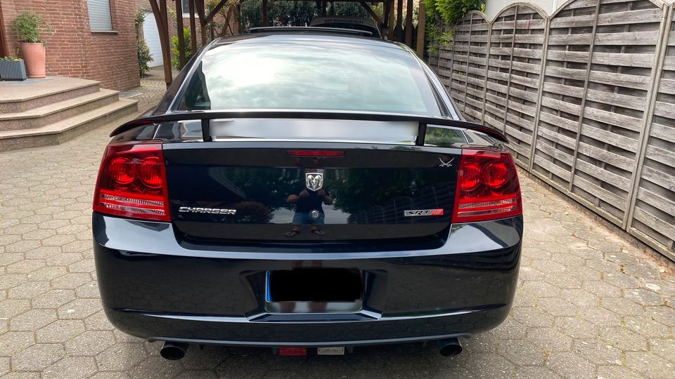 Dodge Charger 6.1 SRT8 HEMI 1.HAND Unfallfrei Originalzustand in Sehnde