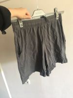 Shorts Jersey Jogger grau Sporthose Gummizug Gr M domyos Taschen Nordrhein-Westfalen - Herne Vorschau