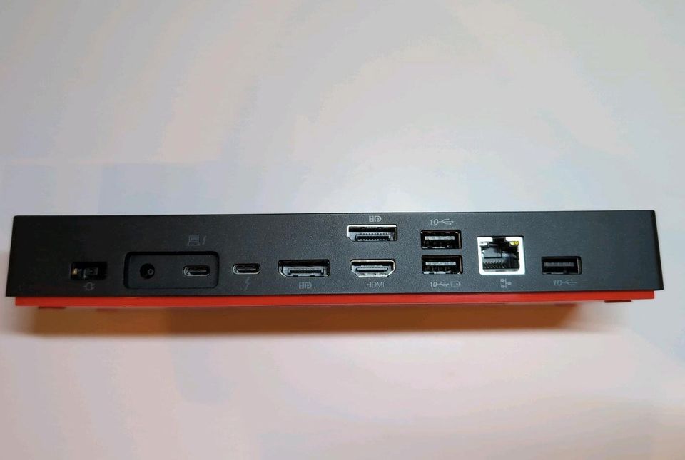 Lenovo ThinkPad Universal 4 Dock Dockingstation 40B00135EU in Passau