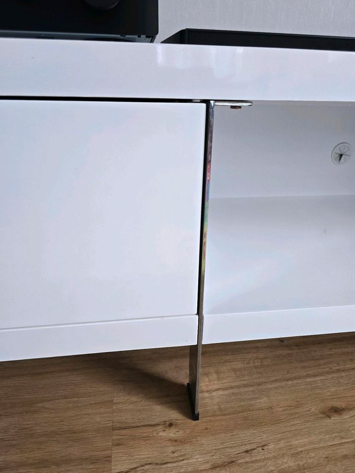 TV- Media Lowboard Hochglanz Lack Weiss 198cm Top Zustand in Hörstel