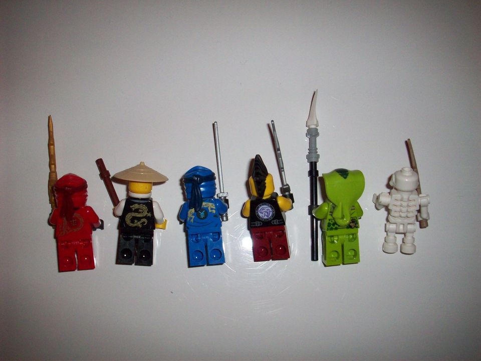 Lego Ninjago Figuren in Berlin
