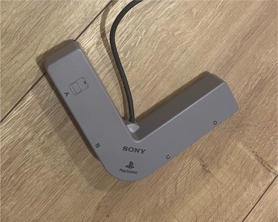 PS1 PlayStation Classic - 4-Spieler Adapter in Bremervörde