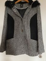 Wolljacke Mantel Grau Größe 40 eher eine 38/36 mit Druckknöpfen Brandenburg - Bernau Vorschau