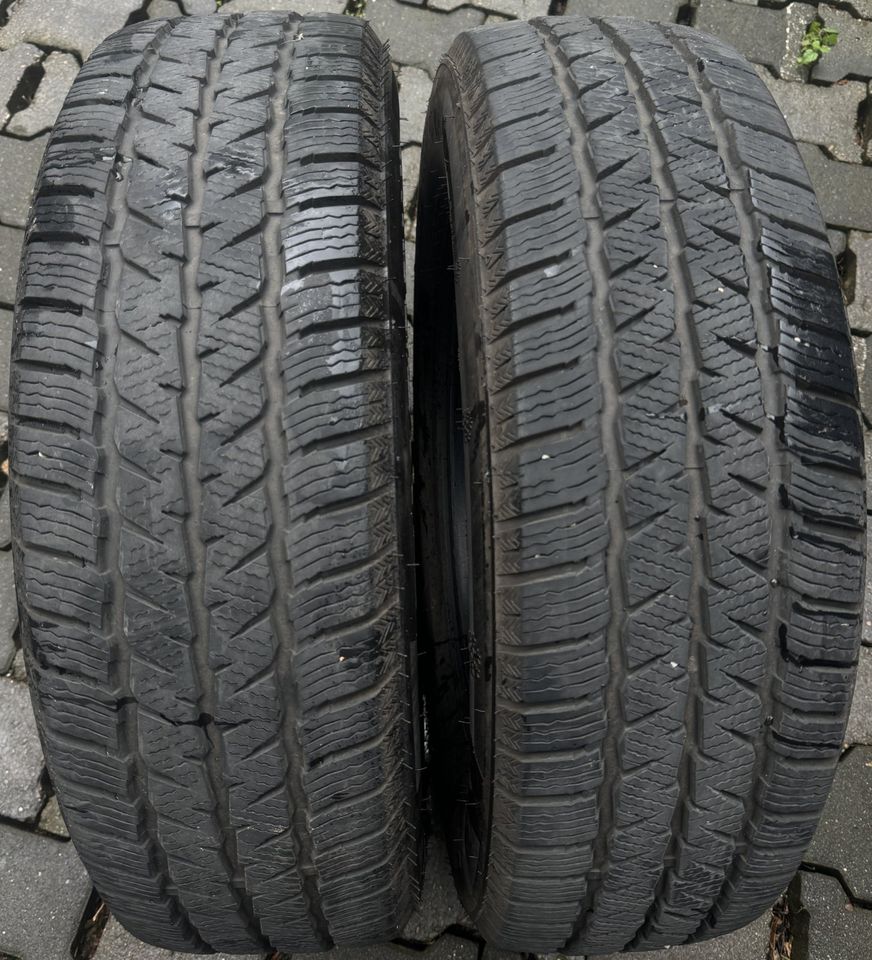 2x Winterreifen aus 2022 (215/75 R16C 113/111R) in Herne