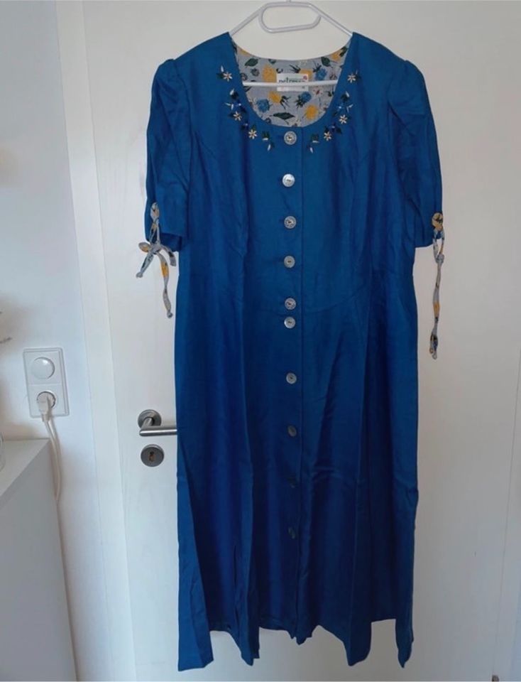 Dirndl Kleid für Damen in Blau in Brake (Unterweser)