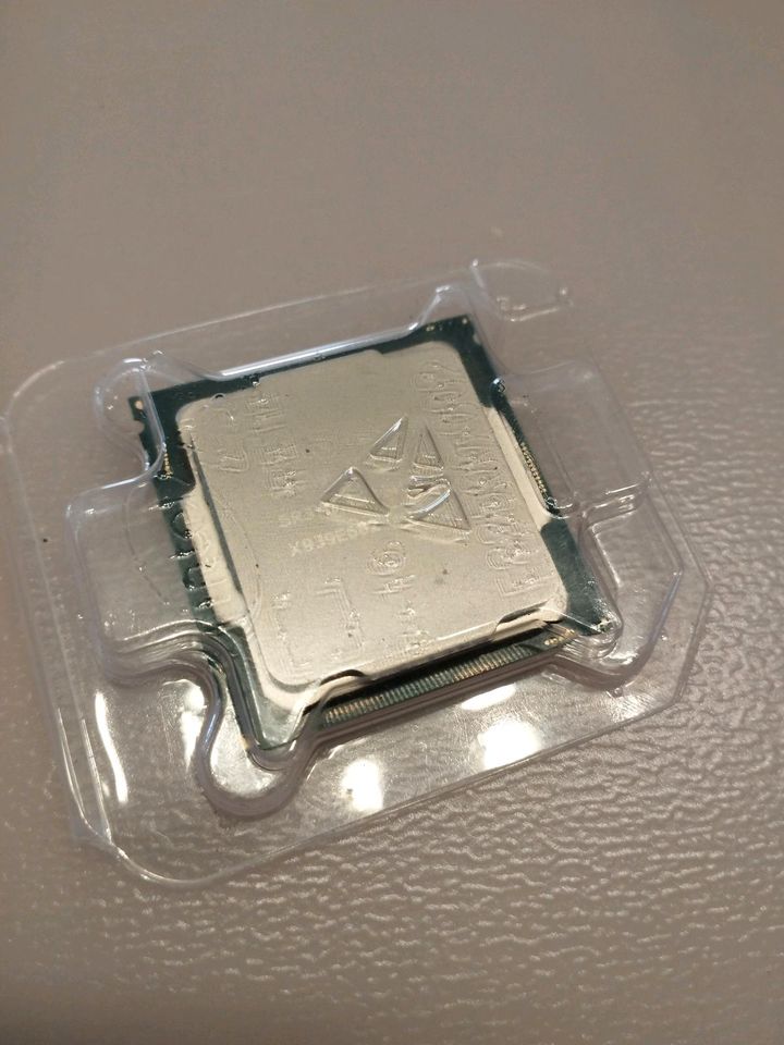 Intel Celeron G4930 3,2GHZ / 8th Gen / LGA1151 / Windows 11 in Idstein