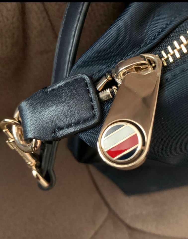 Handtasche/ Crossbody Tasche Tommy Hilfiger in Berlin