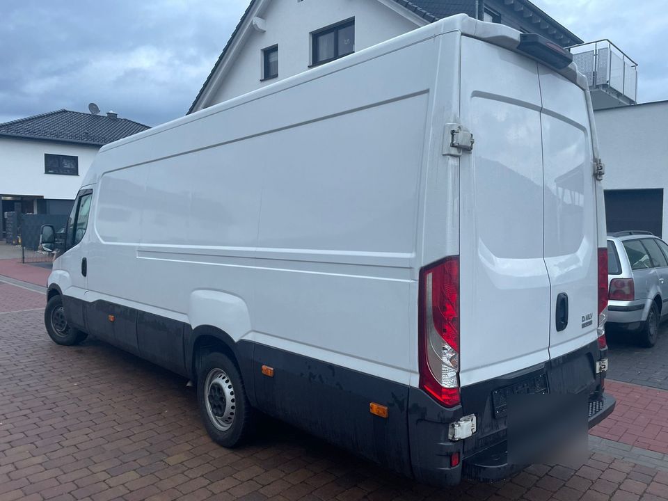 Iveco Daily Maxi Van in Schaafheim