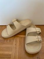 Pantoletten / Sandalen beige Gr.41 Nordrhein-Westfalen - Mönchengladbach Vorschau