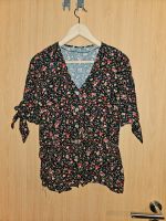 Esprit Bluse Oberteil TShirt Damen Blumen schwarz rosa Gr 38 Leipzig - Schönefeld-Abtnaundorf Vorschau