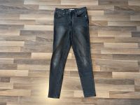 Levi's Mile High Super Skinny Jeans W28 Neuhausen-Nymphenburg - Neuhausen Vorschau