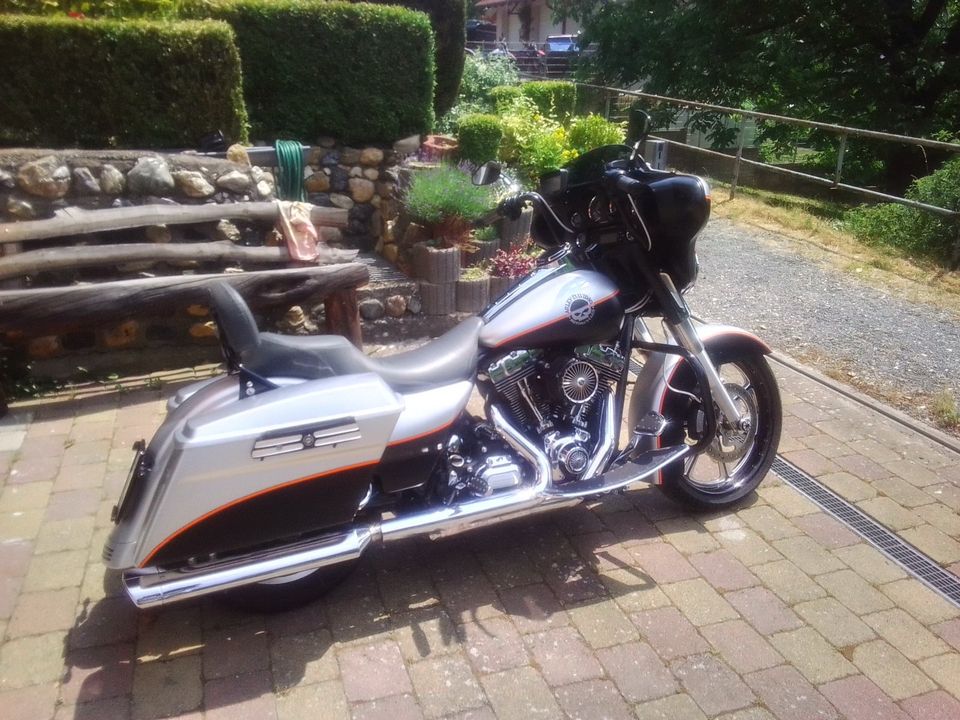 Harley Davidson Street glide in Breitengüßbach