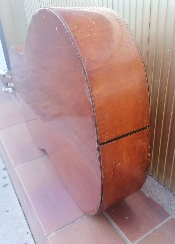 alte seltene Gitarre, Flamencogitarre vermutlich Markneukirchen in Berlin