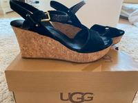 UGG Keilabsatz schwarz Niedersachsen - Buxtehude Vorschau