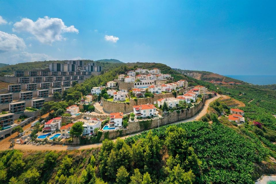 ALANYA KARGICAK 4+1 mit eigenem Pool, Garten und traumhaftem MEERBLICK in Geislingen an der Steige