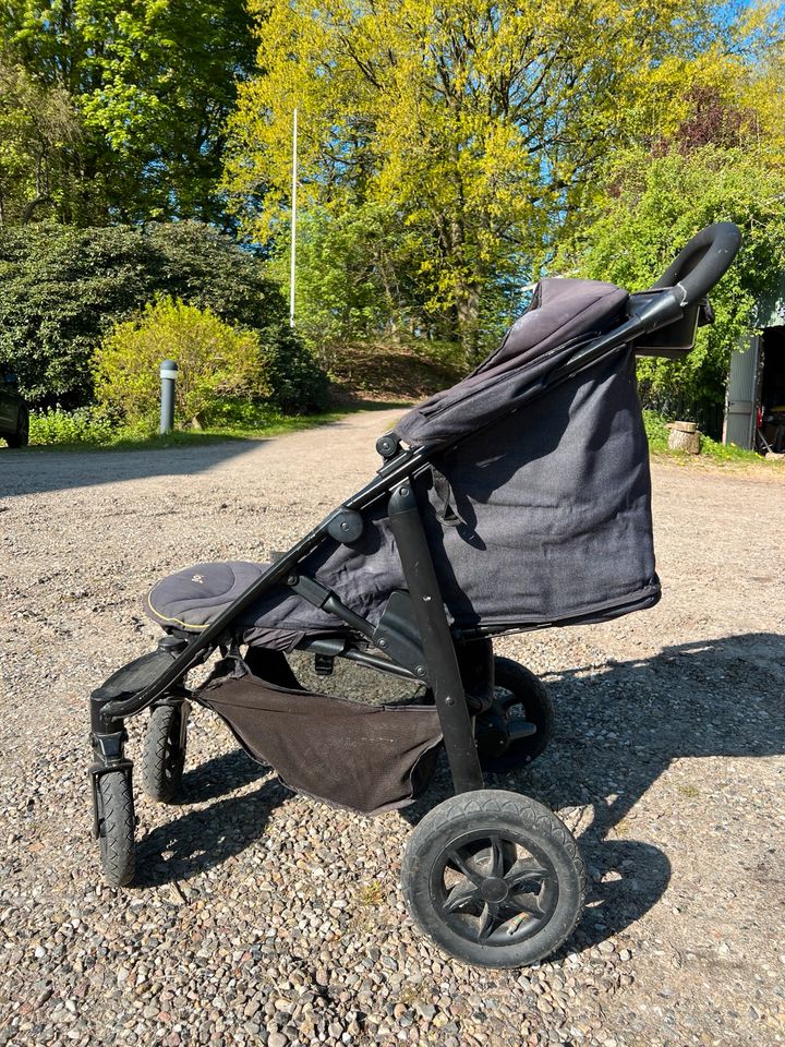 Kinderwagen Joie in Felde