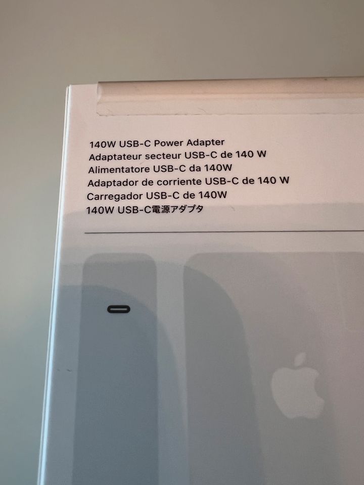 Apple 140W USB-C Power Adapter für MacBook Pro 16/14 neu ab 75,-€ in Hamburg