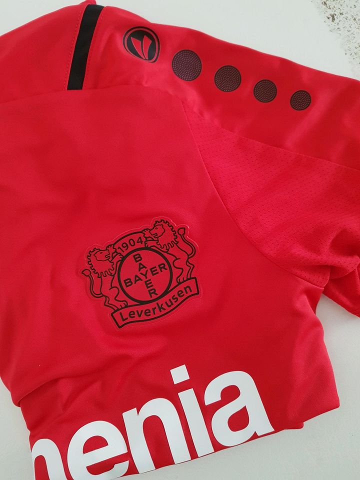 Bayer Leverkusen Fussballtrikot gr. L rot Jako Floki original Trk in Drensteinfurt