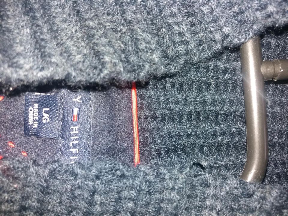 Hilfiger Jacke / Rollstuhl geeignet in Wanzleben