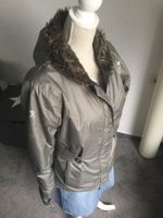 XS Exes kuschelige Jacke Gr. 164 Nordrhein-Westfalen - Detmold Vorschau