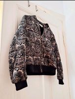 Samtjacke NEU Silber Übergangsjacke Steppjacke Muster Frühling Leipzig - Altlindenau Vorschau