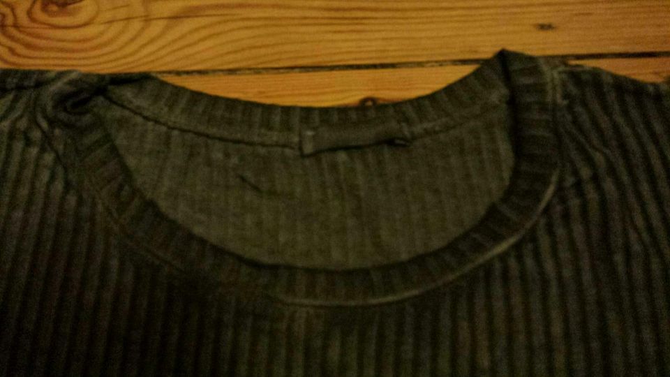 Langarm Shirt mit cutout Streifen grau schwarz silber in Großhansdorf